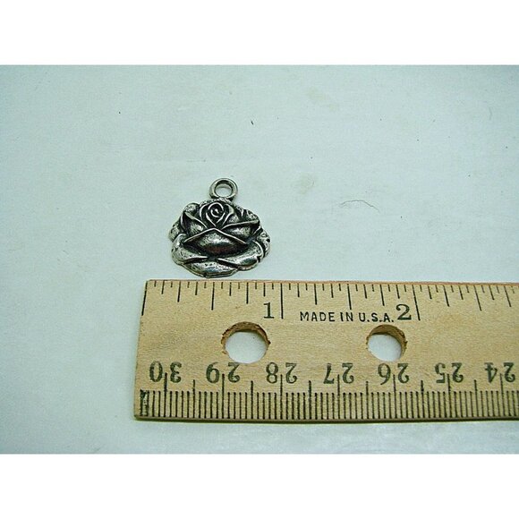 Silver Charm Britannia Metal Oberon Design 3D Wild Rose Fashion Necklace Pendant - Picture 7 of 8